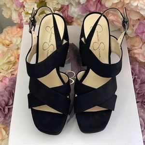 Gently Used Jessica Simpson Nelleine Sandal in Black.
